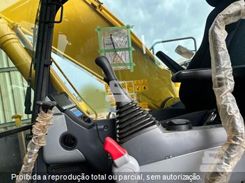 Escavadeira Komatsu PC210