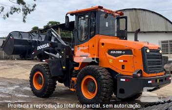 Pá Carregadeira Develon SD200-3