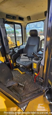 Trator de Esteira Komatsu D155