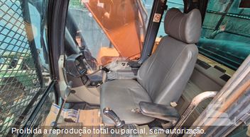 Escavadeira Case CX220B