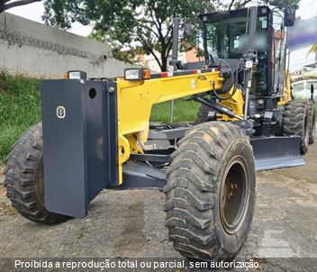 Motoniveladora New Holland RG170B