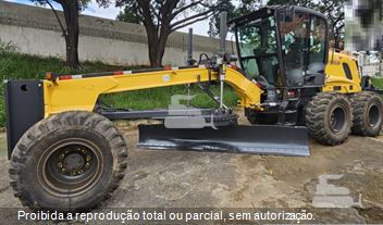 Motoniveladora New Holland RG170B