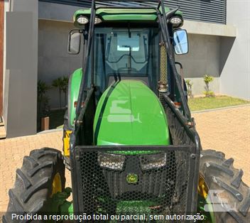 Trator Agrícola John Deere 5080E