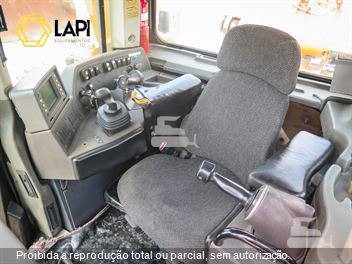 Trator de Esteira Caterpillar D8T