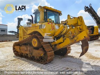 Trator de Esteira Caterpillar D8T