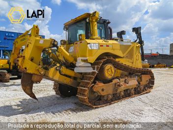 Trator de Esteira Caterpillar D8T