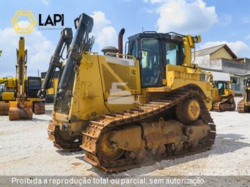 Trator de Esteira Caterpillar D8T