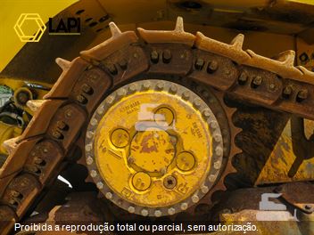 Trator de Esteira Caterpillar D8T