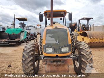 Trator Agrícola Valtra BM125