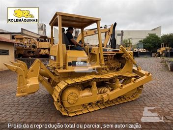 Trator de Esteira Caterpillar D6D