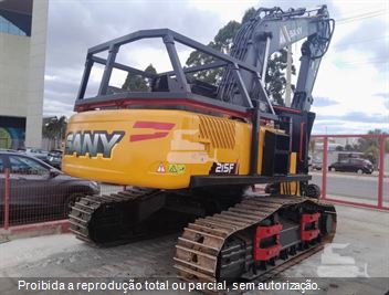Harvester Sany SY215F