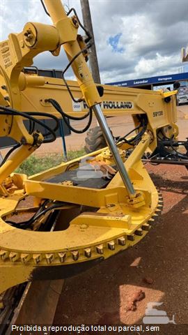 Motoniveladora New Holland RG170B
