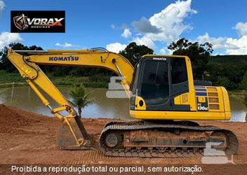 Escavadeira Komatsu PC130