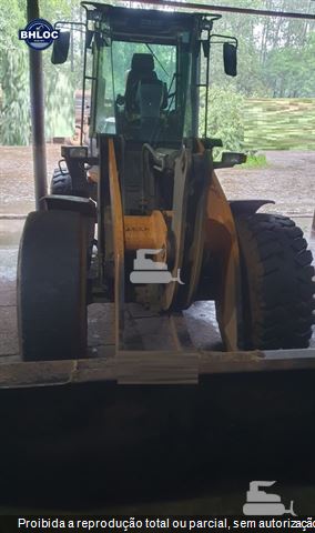Pá Carregadeira Case 621E
