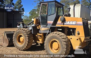 Pá Carregadeira Case W20E