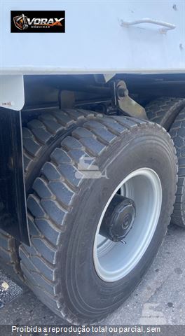 Caminhão Mercedes-Benz Axor 4144 K 6x4 2p (Diesel) (E5)