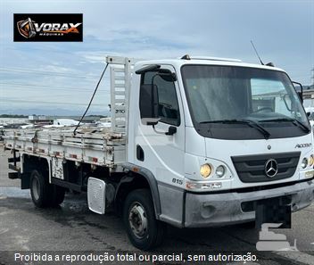 Caminhão Mercedes-Benz Accelo 815 2p (Diesel) (E5)