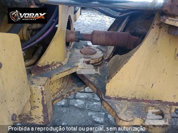 Pá Carregadeira Caterpillar 966L