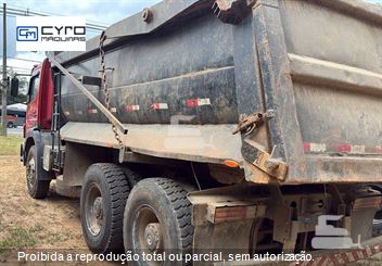 Caminhão Mercedes-Benz Axor 2831 6x4 2p (Diesel) (E5)