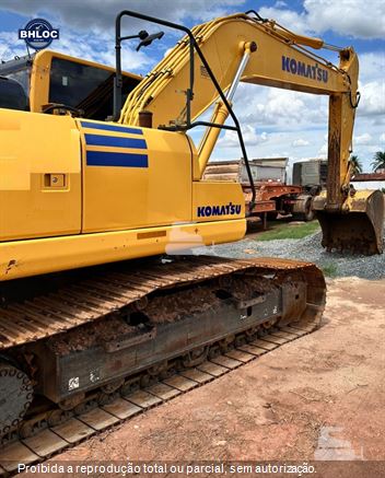 Escavadeira Komatsu PC210