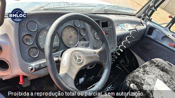 Caminhão Mercedes-Benz 1318 2p (diesel)