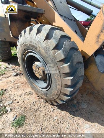 Pá Carregadeira Case W20E
