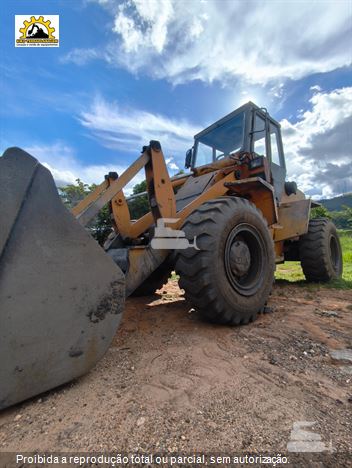 Pá Carregadeira Case W20E