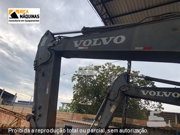 Escavadeira Volvo EC210B