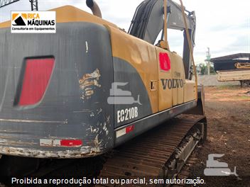 Escavadeira Volvo EC210B