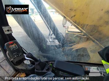 Escavadeira Caterpillar 374DL