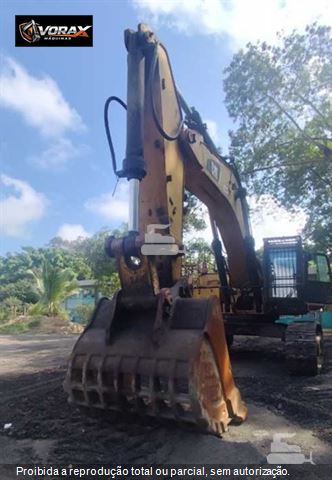 Escavadeira Caterpillar 374DL