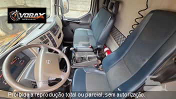 Caminhão Volvo VM 270 6x4 2p (Diesel) (E5)