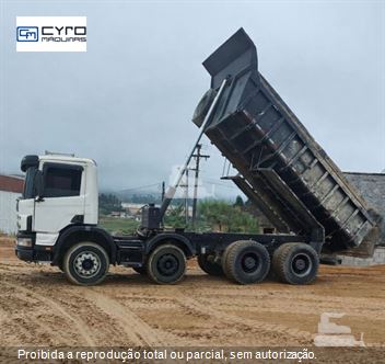 Caminhão Scania P-124 CB 360 8x4 NZ 2p (diesel)