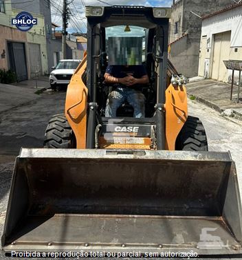 Mini-Carregadeira Case SR175