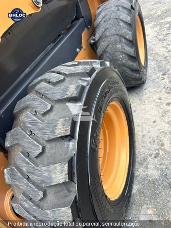 Mini-Carregadeira Case SR175