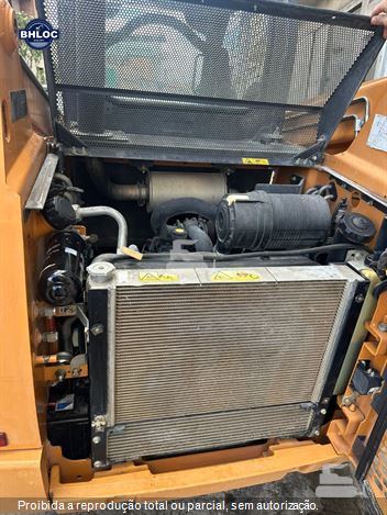Mini-Carregadeira Case SR175
