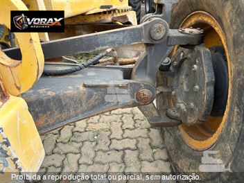 Motoniveladora New Holland RG140B