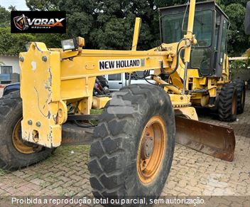 Motoniveladora New Holland RG140B