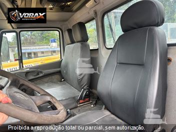 Caminhão Mercedes-Benz Atron 1719 2p (diesel)(E5)