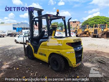Empilhadeira Hyundai 40D-9K