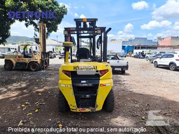 Empilhadeira Hyundai 40D-9K