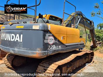 Escavadeira Hyundai R220LC-9