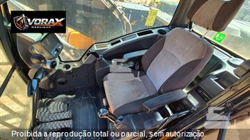 Escavadeira Hyundai R220LC-9