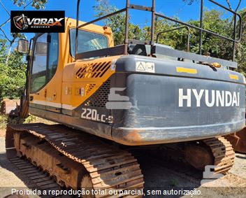 Escavadeira Hyundai R220LC-9