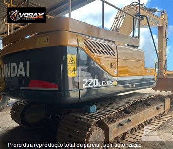 Escavadeira Hyundai R220LC-9S
