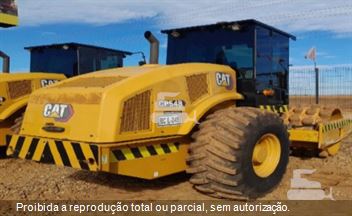 Rolo Compactador Caterpillar CP-54B