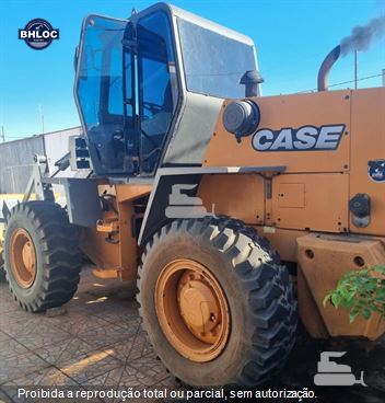 Pá Carregadeira Case W20E