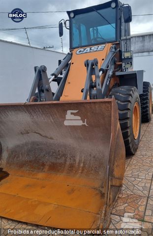 Pá Carregadeira Case W20E