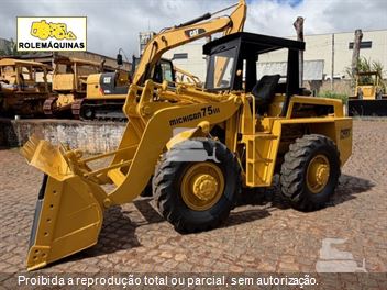Pá Carregadeira Michigan 75III