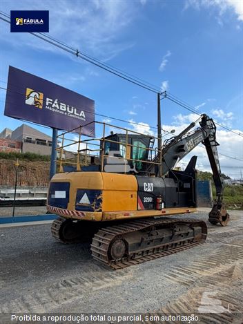 Escavadeira Caterpillar 320D2